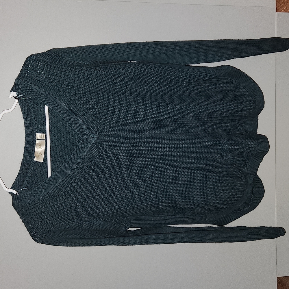 RD Style Josslyn V-Neck Sweater SP
